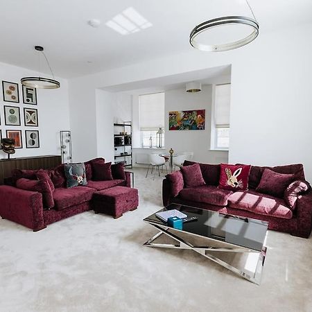 Bobbin Row - Grade 2 Listed Property With A Beautiful Design With Access To Leeds Leeds  Dış mekan fotoğraf