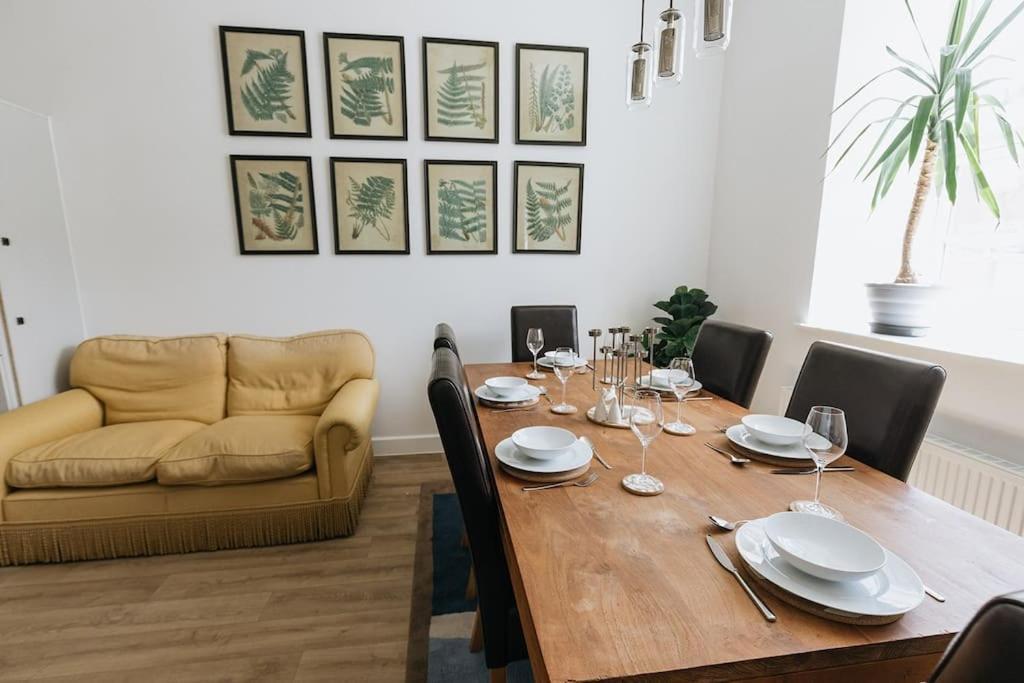 Bobbin Row - Grade 2 Listed Property With A Beautiful Design With Access To Leeds Leeds  Dış mekan fotoğraf