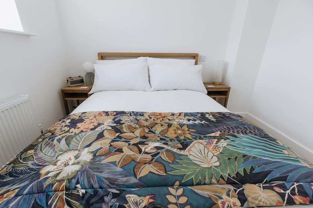 Bobbin Row - Grade 2 Listed Property With A Beautiful Design With Access To Leeds Leeds  Dış mekan fotoğraf