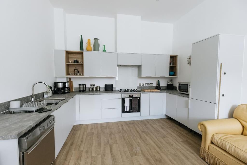 Bobbin Row - Grade 2 Listed Property With A Beautiful Design With Access To Leeds Leeds  Dış mekan fotoğraf