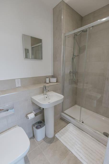 Bobbin Row - Grade 2 Listed Property With A Beautiful Design With Access To Leeds Leeds  Dış mekan fotoğraf