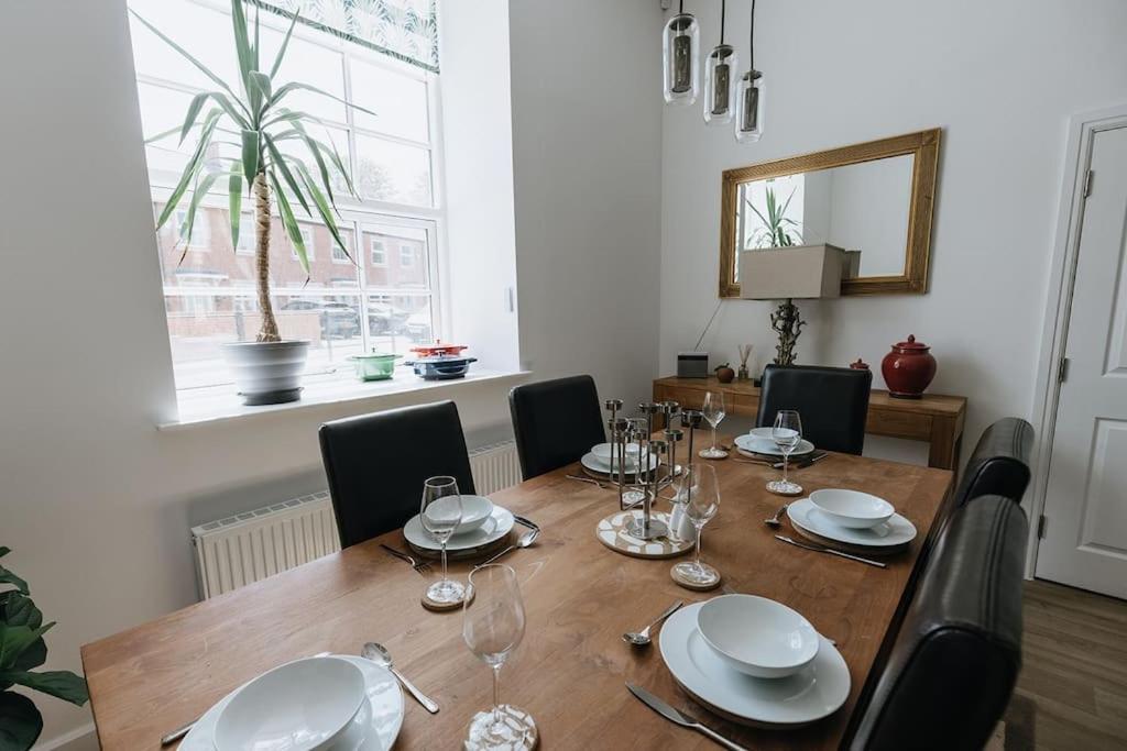 Bobbin Row - Grade 2 Listed Property With A Beautiful Design With Access To Leeds Leeds  Dış mekan fotoğraf